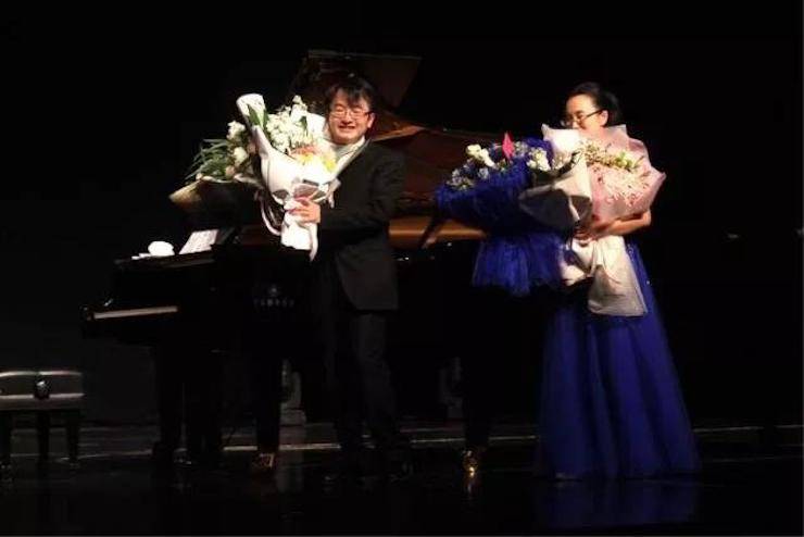 聆听双钢琴演奏的美妙乐章|优胜客艺术家周挺——钢琴大师班·音乐会于常州成功举办