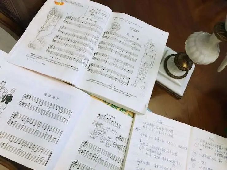 宋思衡的“宅抗疫” | 挑战主播、筹集口罩、闭关作曲，这位取消了20场演出的钢琴家原来这么忙！